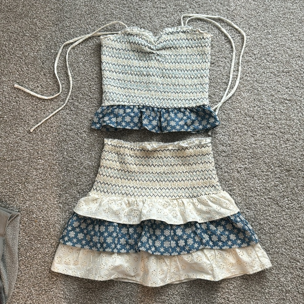 Storia Ruffle Eyelet top and bottom skirt set
